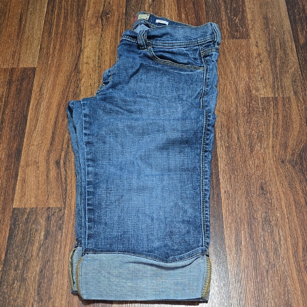 Old Navy Classic Denim Cropped Jeans
